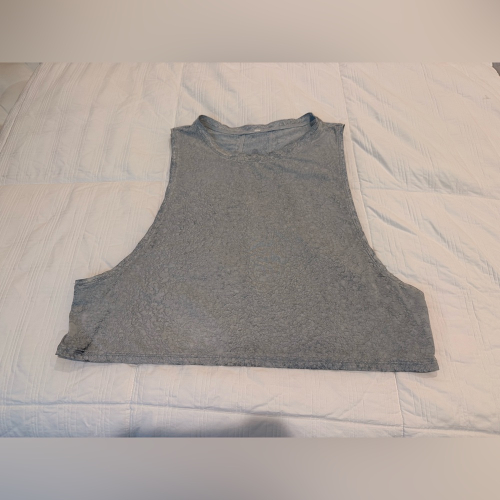 Lululemon workout crop!